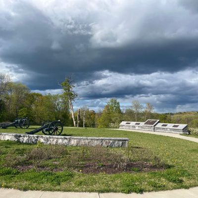 Two historical cannons with descriptive plaques