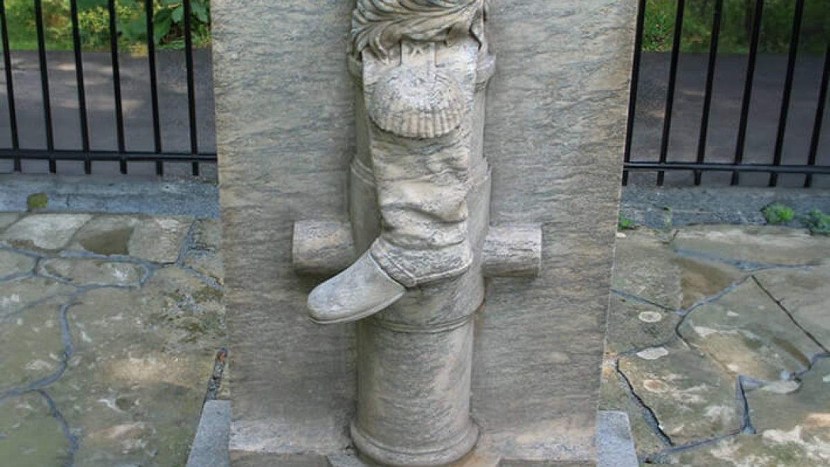 Monument for General Burgoyne's boot
